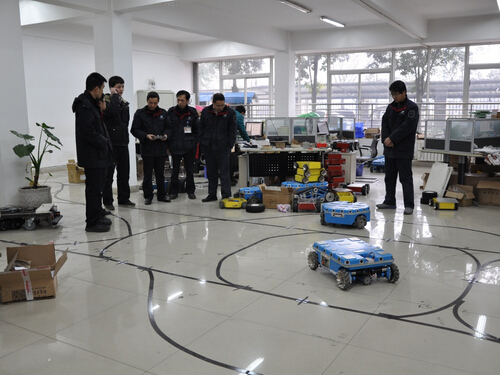 中航工业成飞集团工程师一行到访星空平台公司-1.jpg
